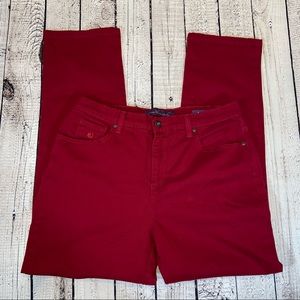 Gloria Vanderbilt Amanda sz 12 short berry red